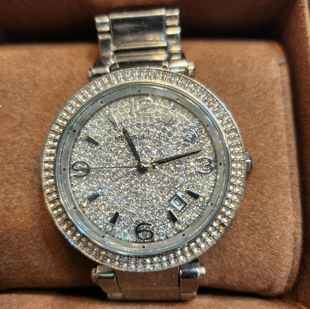 Luxury Mens Michael Kors Crystal Pave faced watch..rare